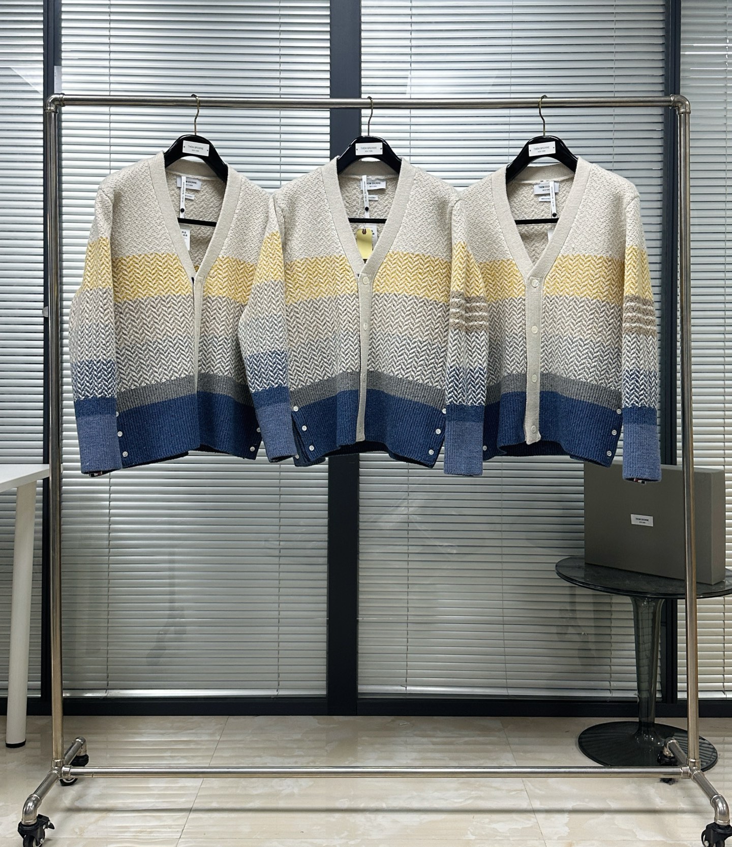 톰브라운 워싱 블루 그레이 남성 니트 레플리카 46575 Thom Browne