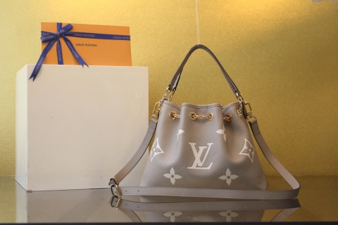루이비통 번들 모노그램 앙프렝뜨 M25453 가방 Louis Vuitton Bag