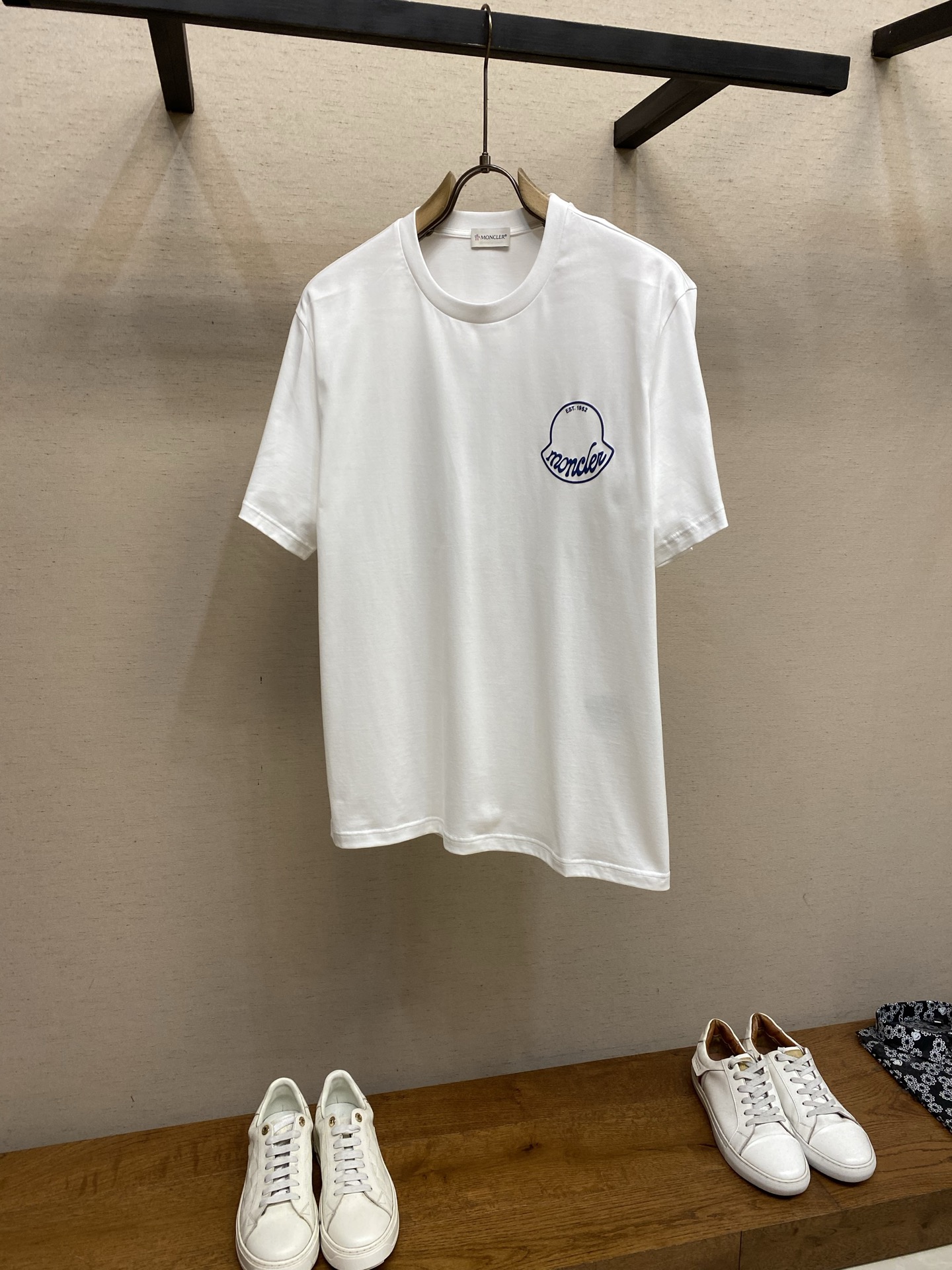몽클레어 남여공용 반팔 26SS 48611