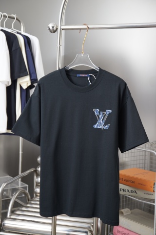 루이비통 남성 반팔 26SS 48827 Louis Vuitton T Shirt