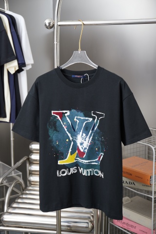 루이비통 남성 반팔 26SS 48848 Louis Vuitton T Shirt