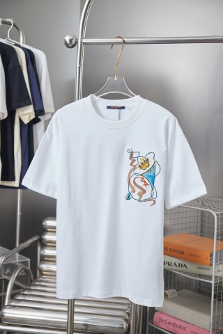 루이비통 남성 반팔 26SS 48850 Louis Vuitton T Shirt