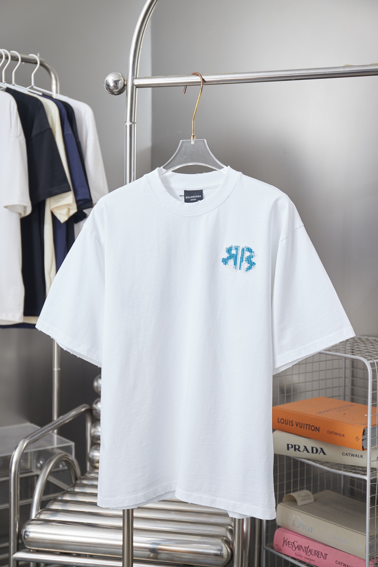 발렌시아가 남성 반팔 26SS 49156 Balenciaga T Shirt