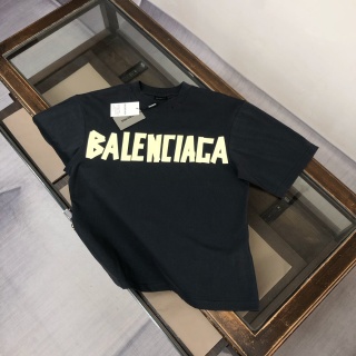 발렌시아가 남성 반팔 26SS 49223 Balenciaga T Shirt