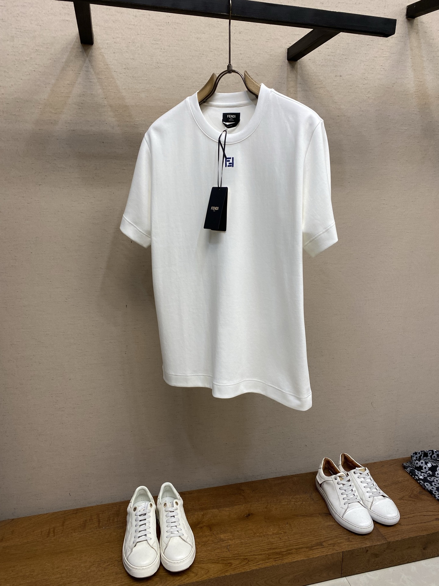 펜디 남성 반팔 26FW 49739