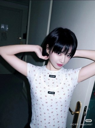 미우미우 여성 반팔 26FW 52859 Miu Miu Women T Shirt