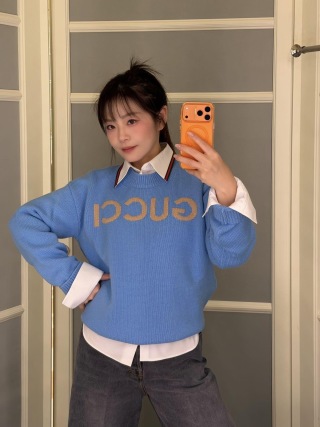 구찌 레터 자수 울 숏 니트 54053