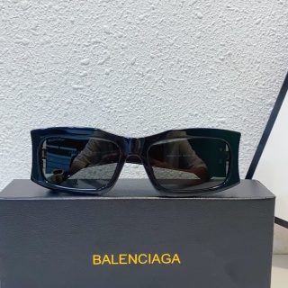 발렌시아가 더블 BB 로고 오버사이즈 선글라스 BB0291 S 56331