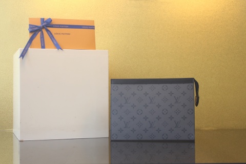 루이비통 모노그램 이클립스 M69535 가방 Louis Vuitton Bag