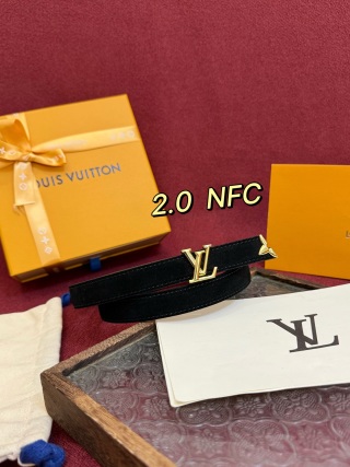 루이비통 골드 LV 이니셜 버클 스웨이드 벨트 57608