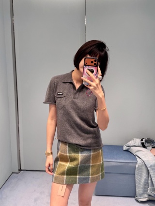 미우미우 여성 2025FW 크롭 캐시미어 반팔 니트 레플리카 5824 Miu Miu Women T Shirt