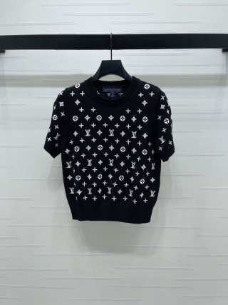 루이비통 여성 로고 자수 캐시미어 반팔 니트 레플리카 5839 Louis Vuitton Women T Shirt