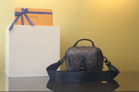 루이비통 모노그램 마카사르 M46973 가방 Louis Vuitton Bag