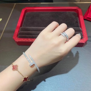 까르띠에 팔찌 61167 Cartier Bracelet