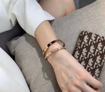 까르띠에 팔찌 61186 Cartier Bracelet