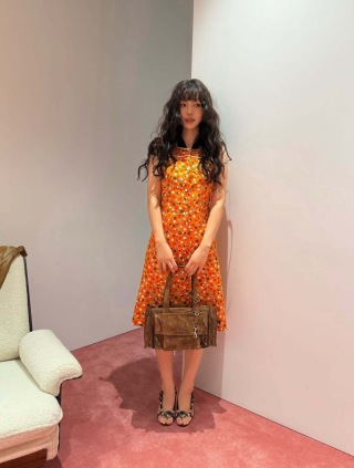 미우미우 여성 2026SS 플라워 민소매 원피스 레플리카 6377 Miu Miu Women Dress