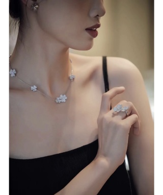 반클리프앤아펠 목걸이 63971 Van Cleef & Arpels Necklace