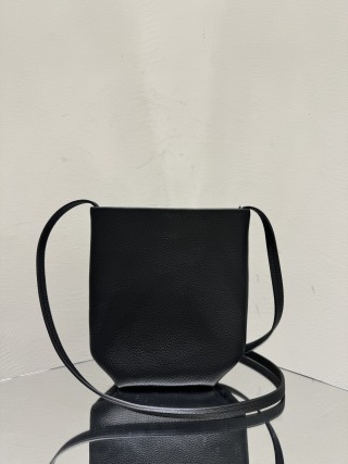 더로우 가방 75520 The Row Bag