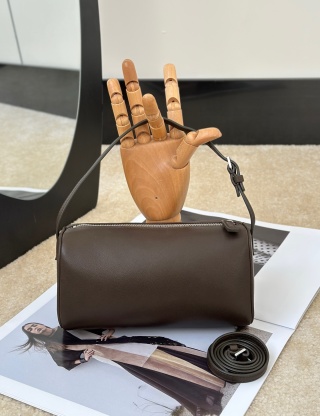 더로우 가방 76131 The Row Bag