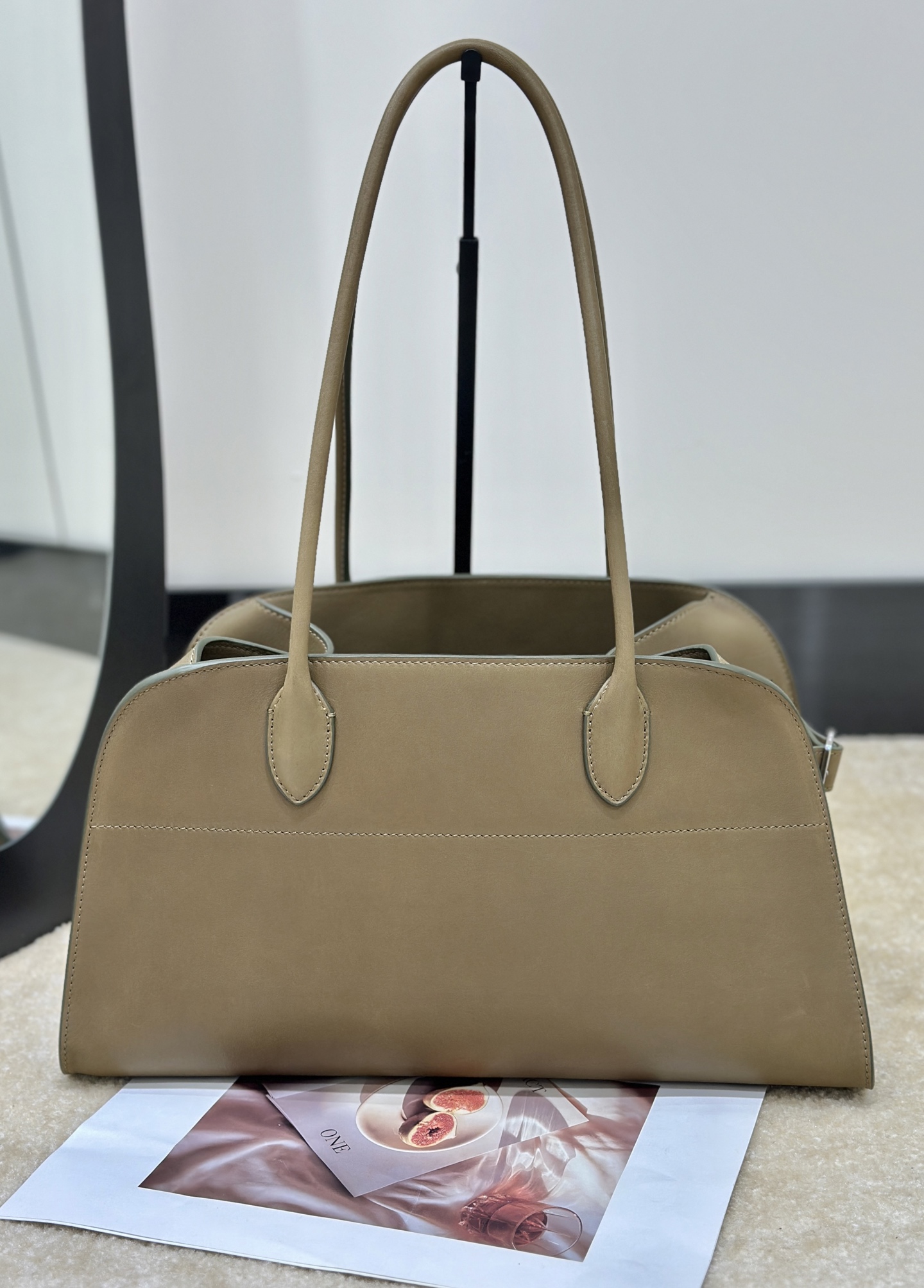 더로우 가방 Margaux The Row Bag