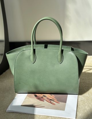 더로우 가방 76200 The Row Bag