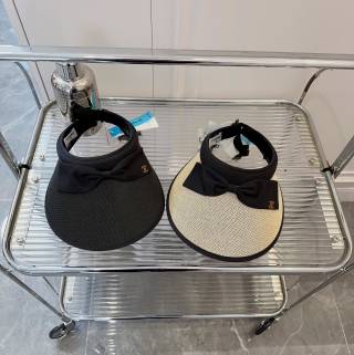 샤넬 투각 무늬 밀짚 모자 82108