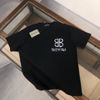 발렌시아가 여성 반팔 티셔츠 88680