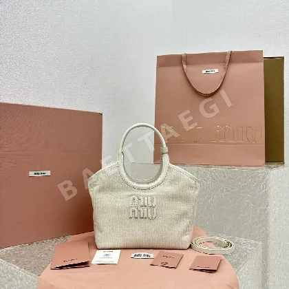 미우미우 라이트 그레이 코듀로이 언더암백 68089
