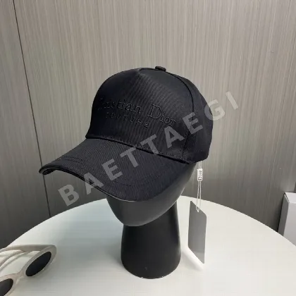 디올 자수 포인트 야구모자 133706