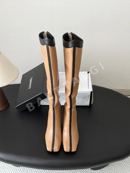 샤넬 더블 C 메티에다르 부츠 151626