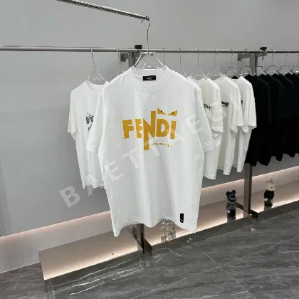 펜디 레이저 각인 크루넥 반팔 티셔츠 49774