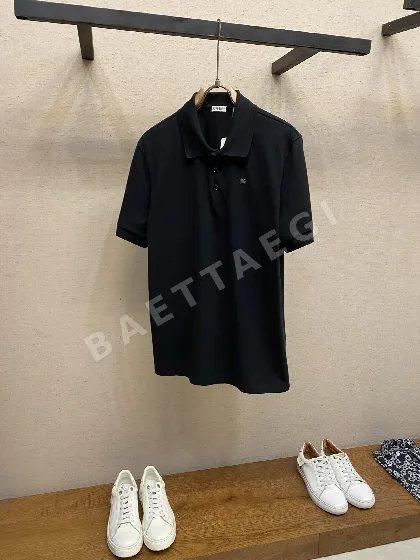 버버리 메탈 호스 로고 남성 반팔 티셔츠 103573