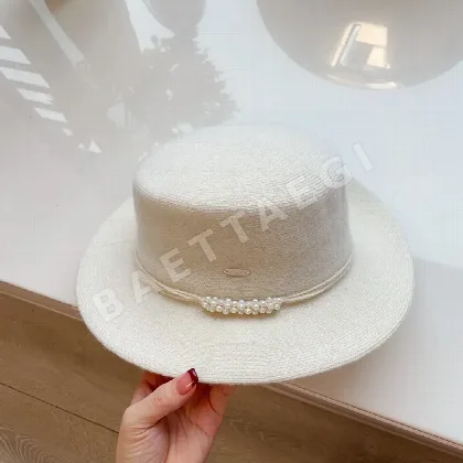 셀린느 울 플랫 캡 83570