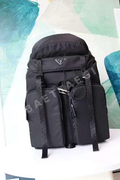프라다 리나일론 하이킹 백팩 2VZ019