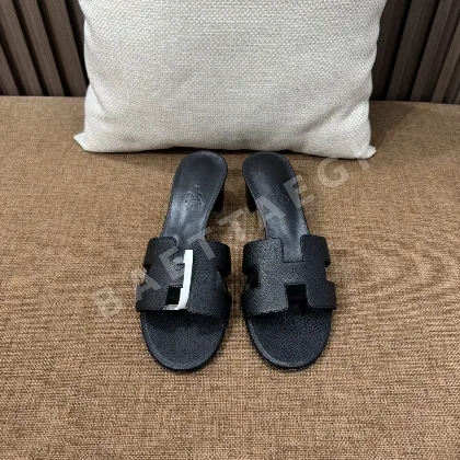 에르메스 오아시스 H자형 샌들 146627