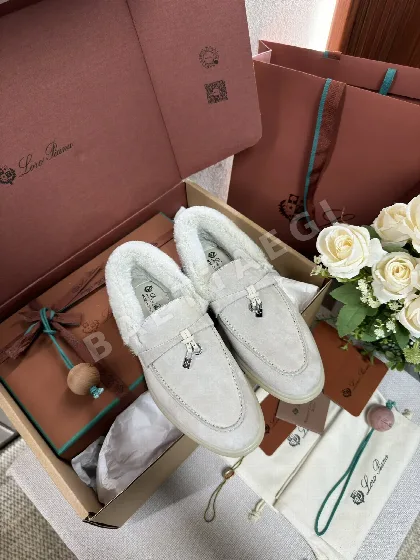 로로피아나 서머워크 코요테 퍼 하이컷 신발 93784