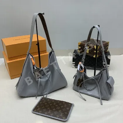 루이비통 미디엄 그레이 스무디 가방 M12583