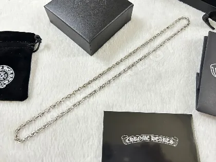 크롬하츠 오벌 레터 목걸이 62429