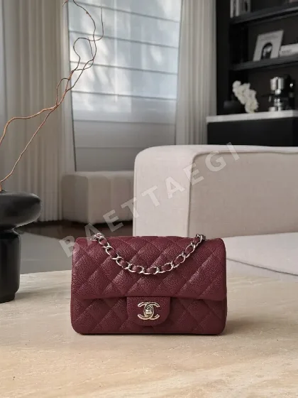 샤넬 다크 레드 램스킨 미니 핸드백 33676