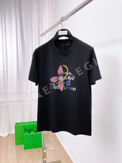 루이비통 크루넥 반팔 셔츠 남성의류 135539