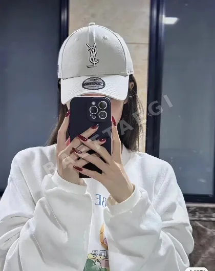 생로랑 레터 자수 야구모자 119346