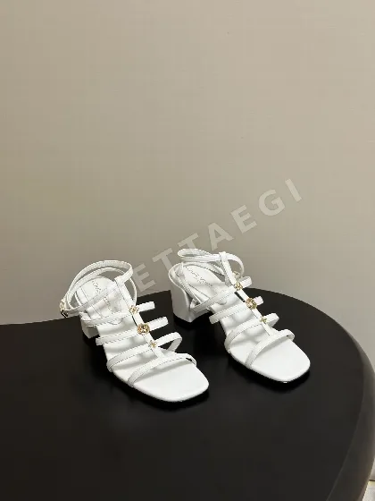 루이비통 LV GAIA 스퀘어 토 샌들 112967