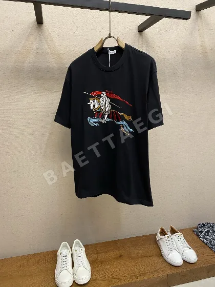 버버리 기마 기사 로고 자수 코튼 반팔 티셔츠 남녀공용 1453