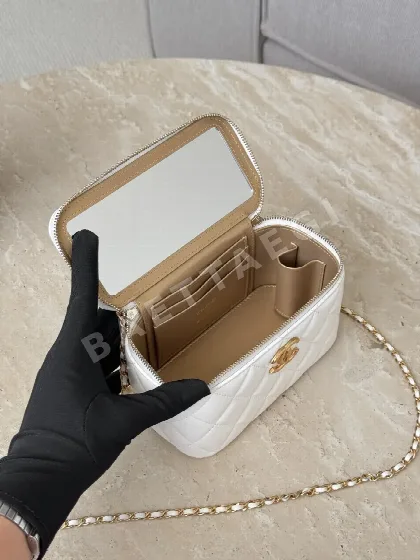 샤넬 더블 골드 볼 박스 화이트 가방 25 S
