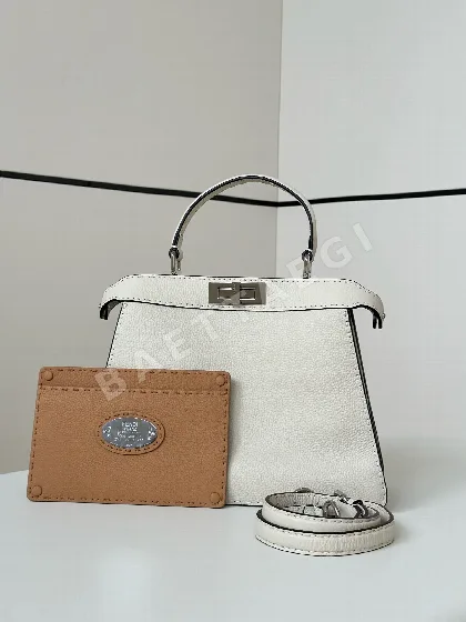 펜디 맞춤 송아지가죽 미디엄 핸드백 80012 L 29664