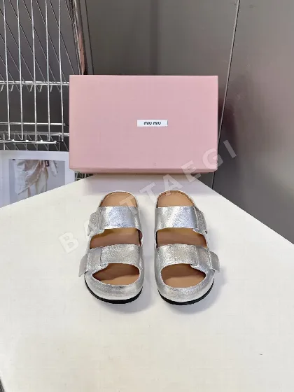 미우미우 더블 스트랩 벨크로 샌들 104879