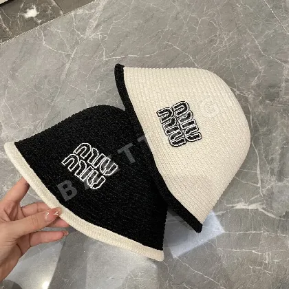미우미우 쉐닐 버킷 햇 81243