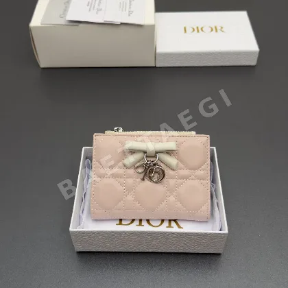 디올 레이디 달리아 램스킨 지갑 S2605
