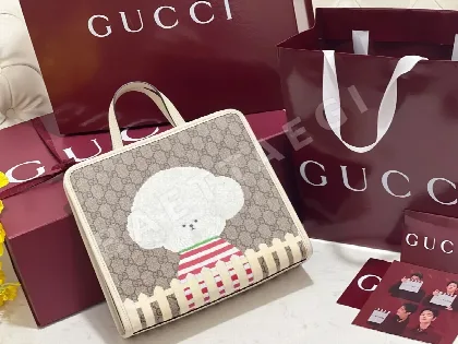구찌 강아지 패턴 GG 슈프림 토트백 138743