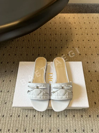 디올 카나쥬 보우 샌들 108182
